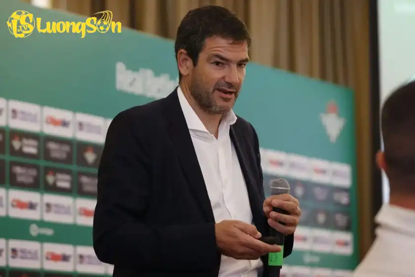 Giám đốc điều hành Real Betis đã tiết lộ những phức tạp trong vụ chuyển nhượng Antony